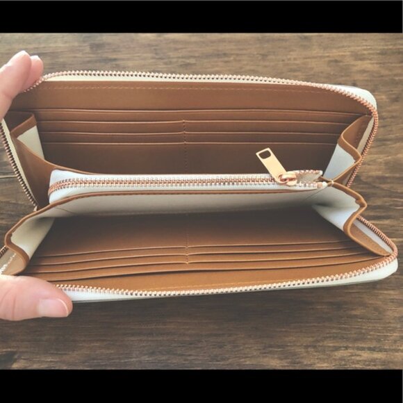 The Horse Block Wallet - Picture 4 of 11